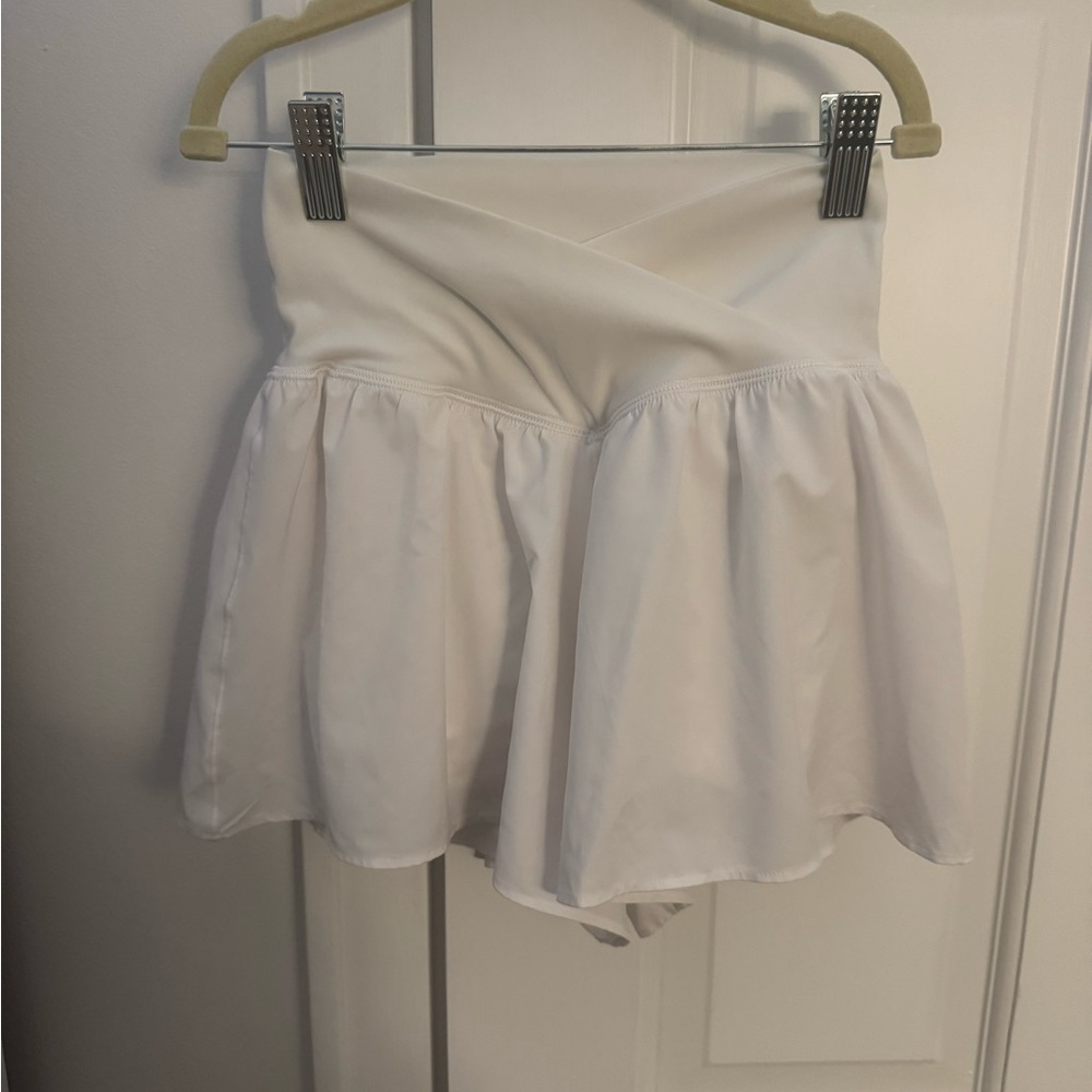 Offline by Aerie Real Me Crossover Running Shorts in White